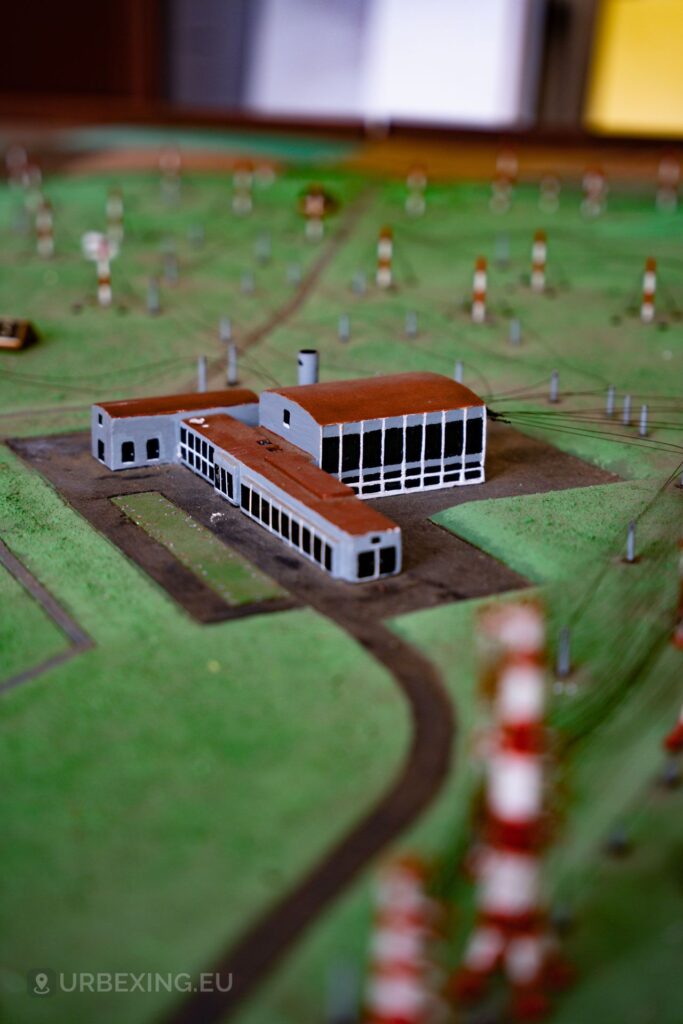 scale model of the wavre transmitting facility
