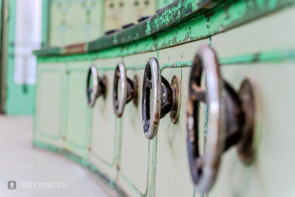 Urbex Budapest Kelenföld control room details