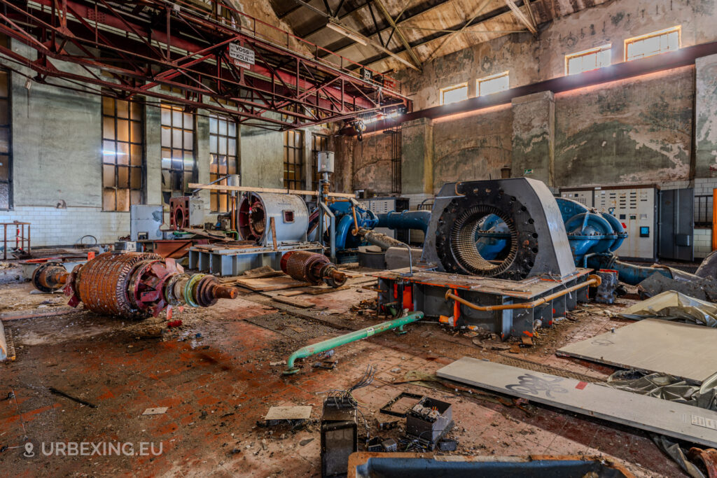 Interior of Bergwerk Niederberg’s former compressor hall