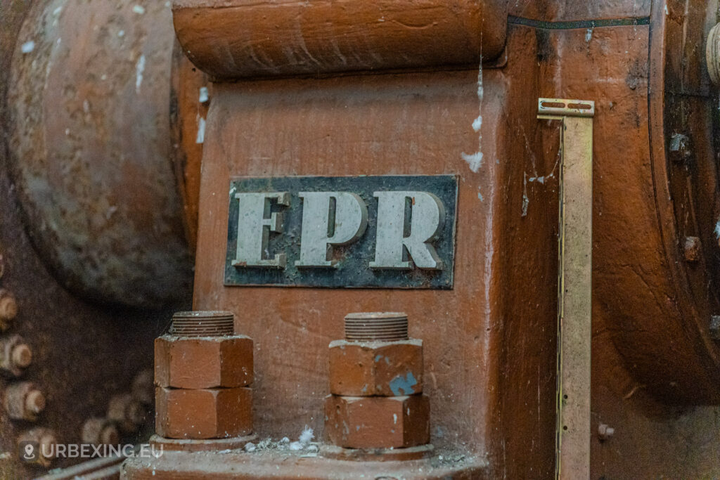 Close-up of the EPR logo on a winding machine