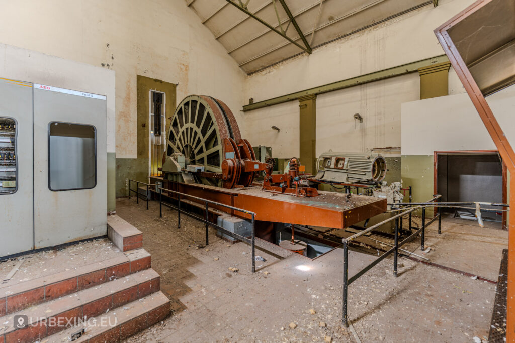 Abandoned winding machine at Bergwerk Niederberg Schacht 1 in Germany